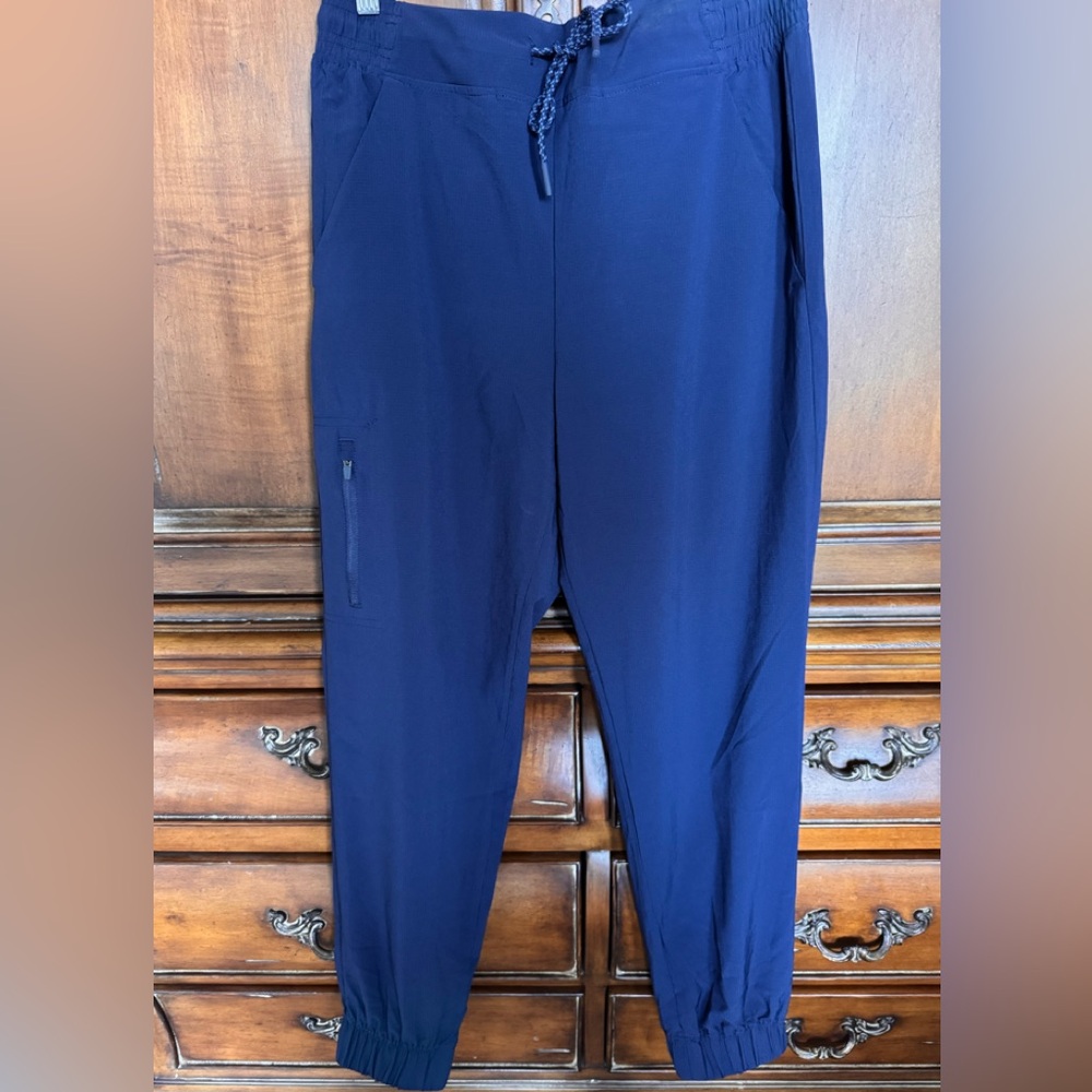 Eddie Bauer Women’s All Season Joggers
